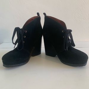 Mark Jacobs Black suede leather booties .Size 9 Shoes heels measure 4” Pre-owned